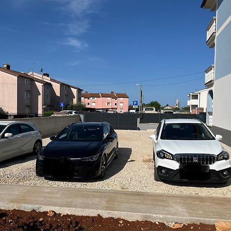 Apartments M&M Terzic 포레치 외부 사진